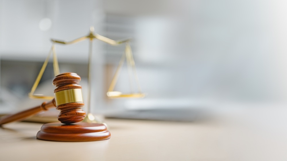 Cómo presentar una demanda por acoso sexual en California